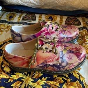 Goby floral faux leather oxfords, size 37